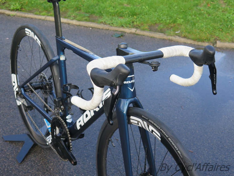 <span class="marque">Adris</span><br>Le Performance – Image 2