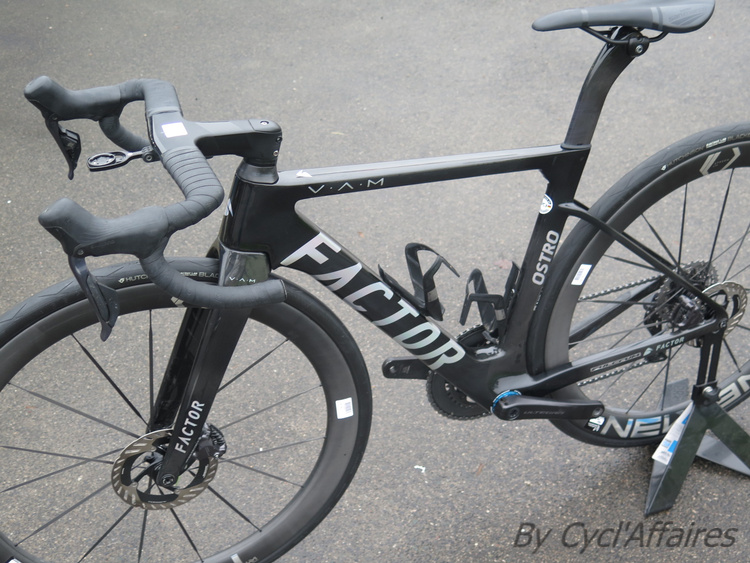<span class="marque">Factor</span><br>Ostro Vam – Image 3
