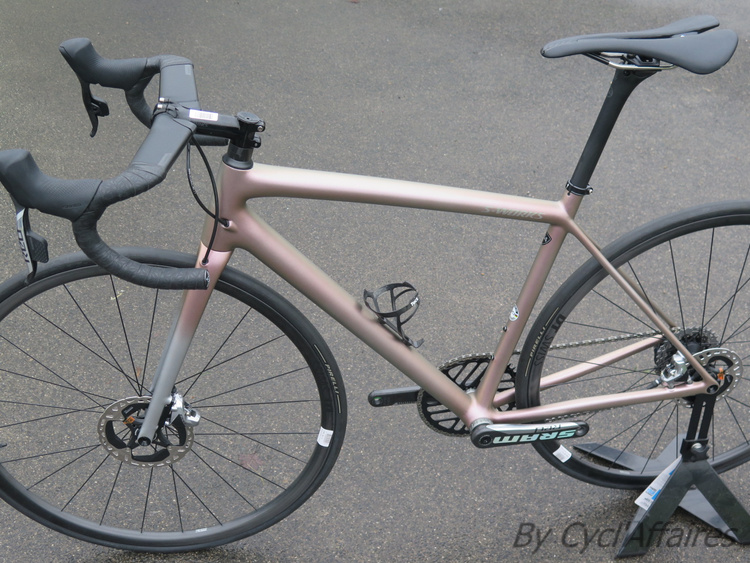 <span class="marque">Specialized</span><br>Aethos – Image 3